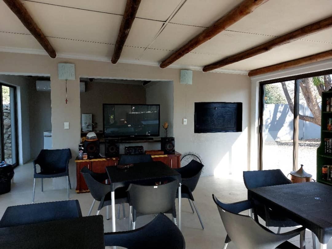 Bush Pillow Guest House Otjiwarongo Exterior photo