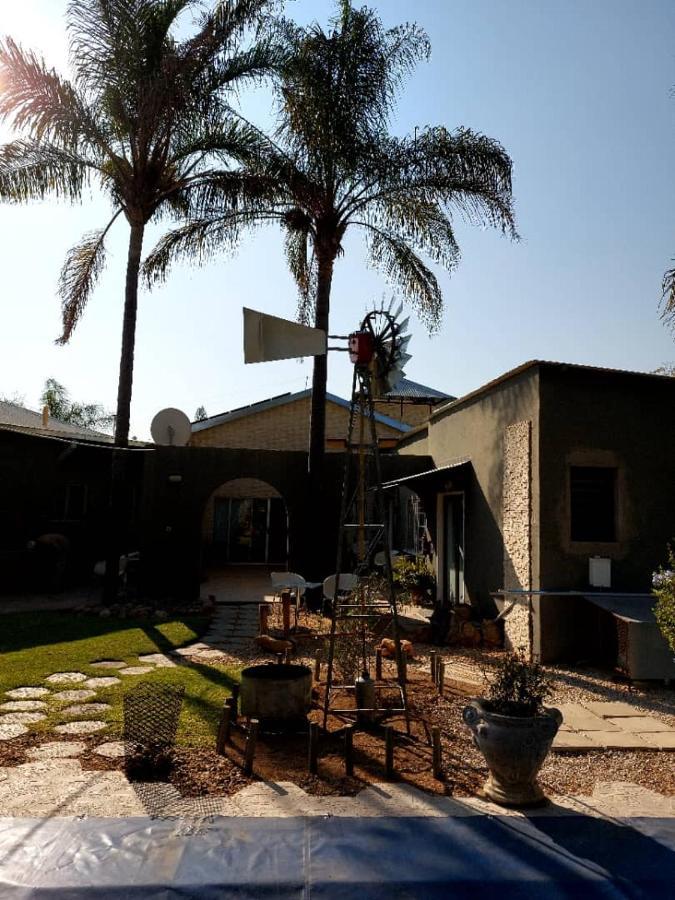 Bush Pillow Guest House Otjiwarongo Exterior photo
