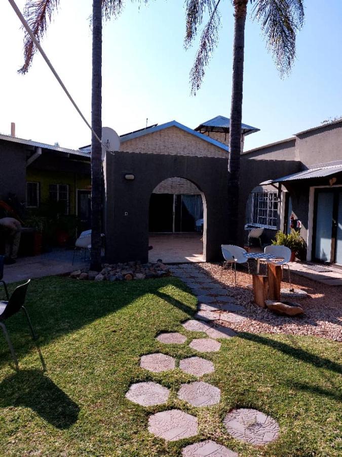 Bush Pillow Guest House Otjiwarongo Exterior photo