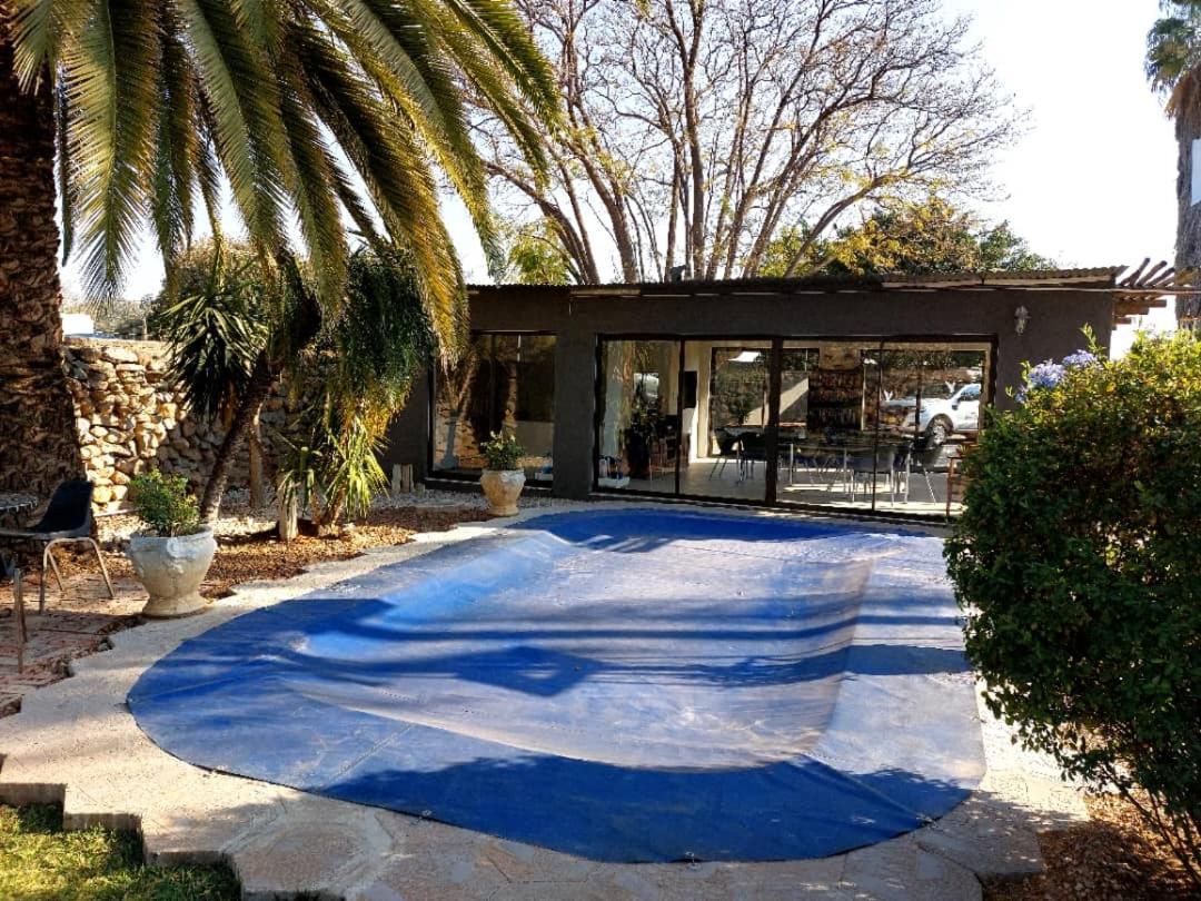 Bush Pillow Guest House Otjiwarongo Exterior photo