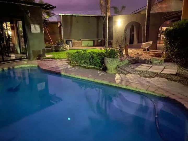 Bush Pillow Guest House Otjiwarongo Exterior photo