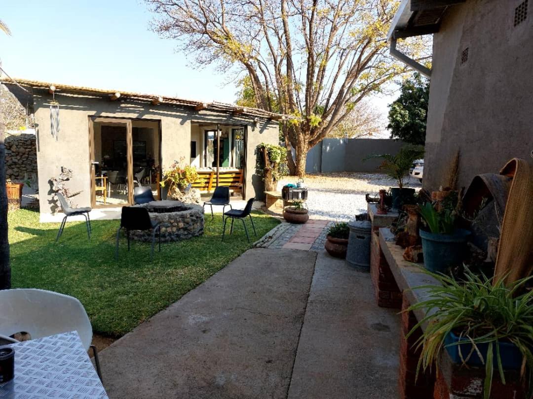 Bush Pillow Guest House Otjiwarongo Exterior photo