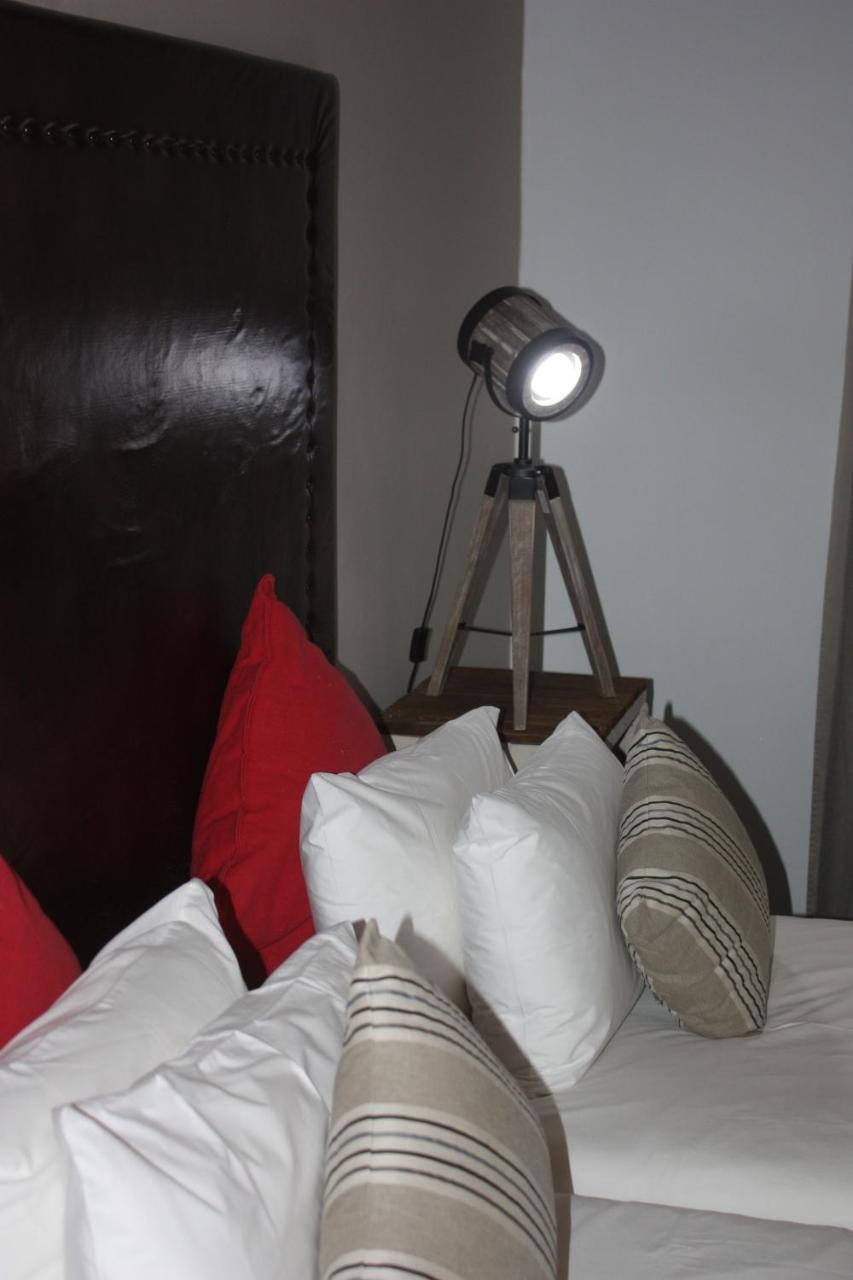 Bush Pillow Guest House Otjiwarongo Exterior photo