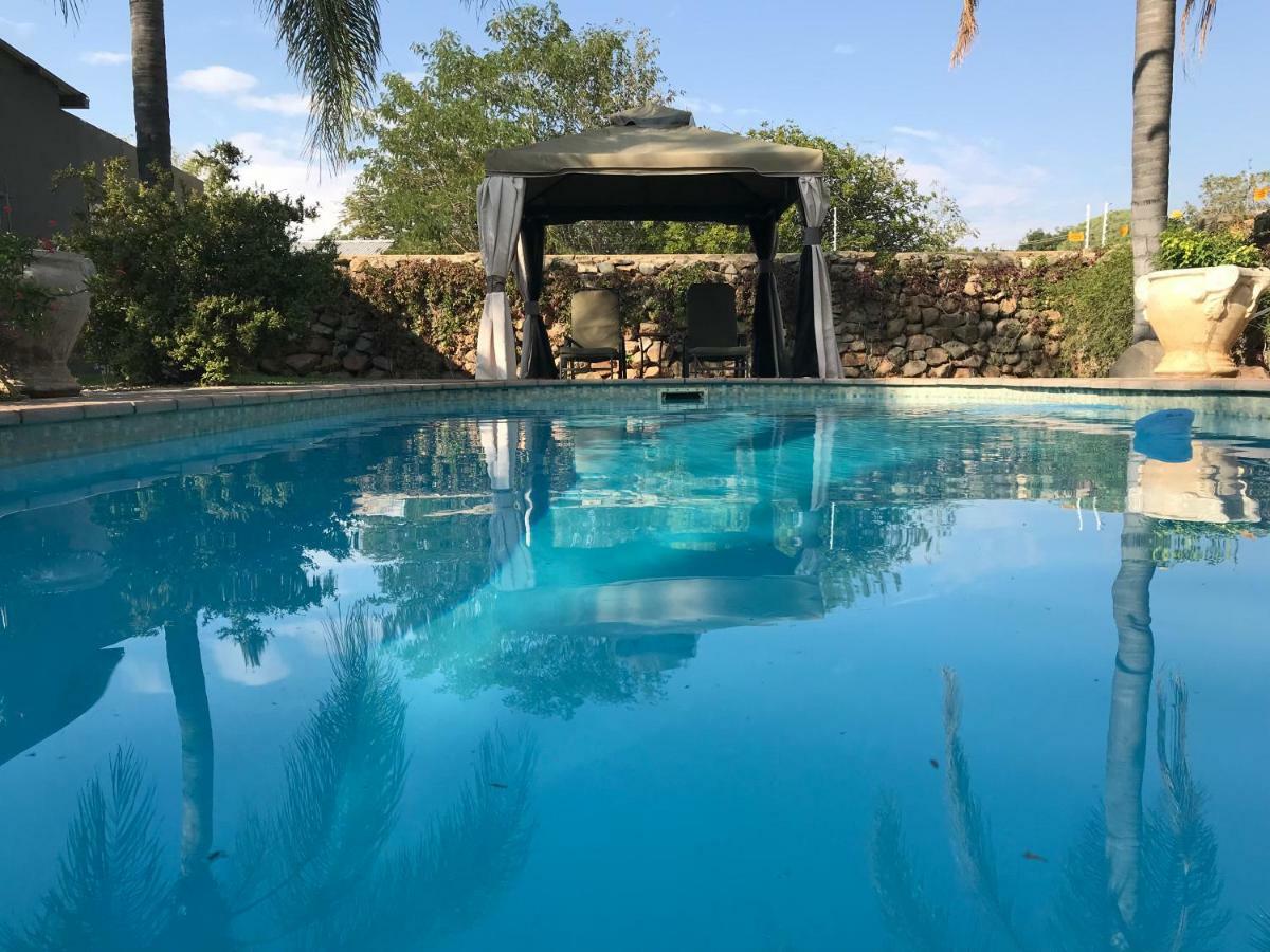 Bush Pillow Guest House Otjiwarongo Exterior photo